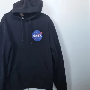 Hoodie. Strl. S - Fint skick. 