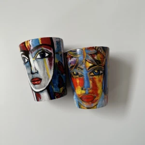 Carolina Gynning tekoppar - Aldrig använda muggar från Carolina Gynnings kollektion. Det är motiven ”butterfly messenger” och ”feeling magic”. Båda för 250 kr :)