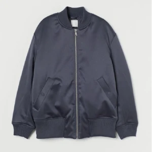 SÖKER!! - Söker denna jacka ifrån hm ❣️