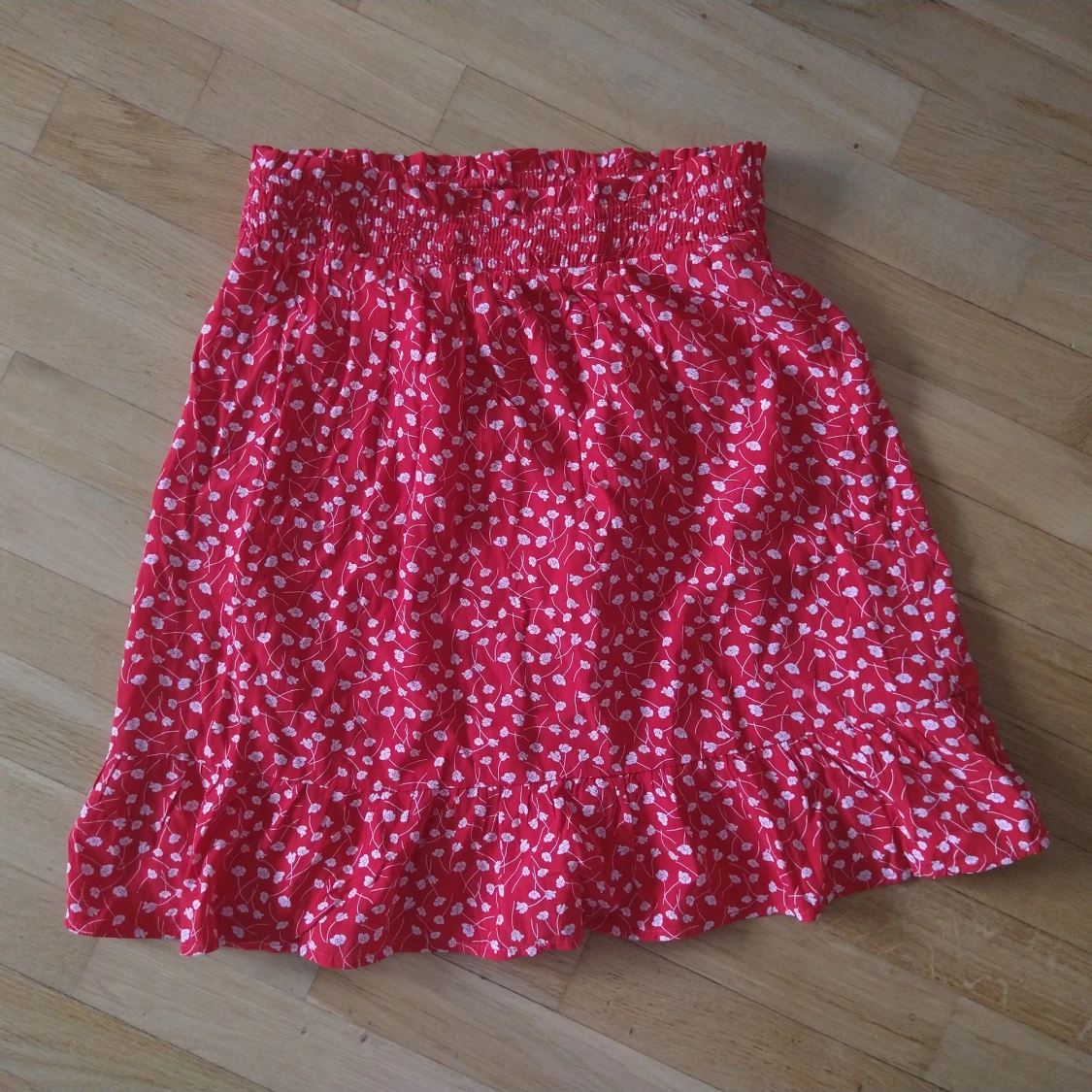 Monki floral skirt  - 90
