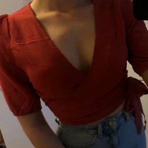 Tröja  - Aldrig använd, passar XS 