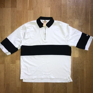 Eytys piké - Eytys T-shirt purple velvet. Använd sparsamt. Sitter som en L/XL.