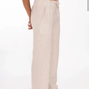 Linnebyxor  - Säljer linnebyxor från A-dsgn som är slutsålda, använda ett fåtal gånger bara