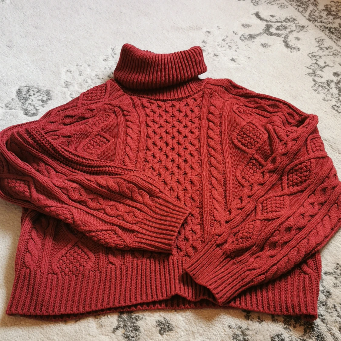 Nakd stickad tröja med turtleneck