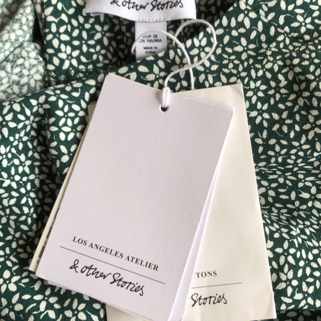 Blommig sommarklänning  - 91