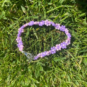 Armband  - Somrigt armband i färgerna lila och rosa. Finns i andra färger.  69kr inkl frakt 🌸
