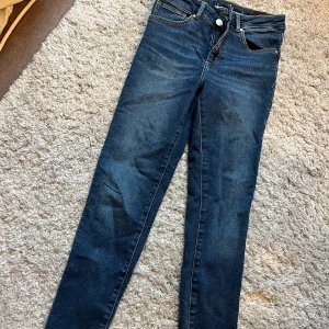 Jeans  - Jeans från Bik Bok, knappt använda och superfint skick!💗