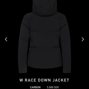 Sail racing jacka storlek S - Ny, oanvänd sail racing jacka i storlek S med prislappen kvar. Köpt förra månaden gick dessvärre inte att lämna tillbaka då det har gått för lång tid. Ny pris 5000:- säljer för 3000:- 