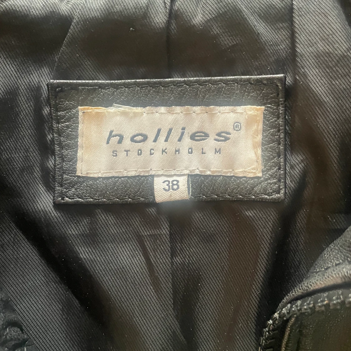 Hollie’s Äkta Läderjacka - 90