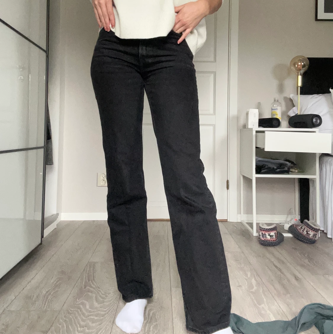 Voyage byxor från Weekday