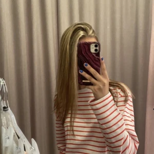 Randig tröja - Supergullig och skön randigt tröja från Lindex❤️🤍