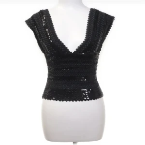 FEST TOPP  - Supersnygg fest topp med paljetter från Armani EA7🤩