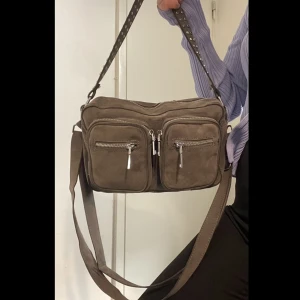 Noella väska  - Jätte fint Noella väska, sparsamt använd 💕