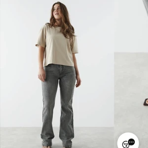 Gina Jens  - Fin Jens har inte använt har kvar lappen köpt de för 500 säljer för 285