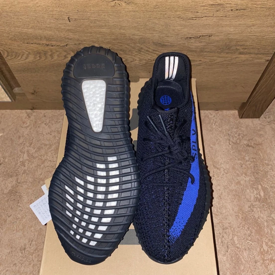 Yeezy 350 Blue - 90