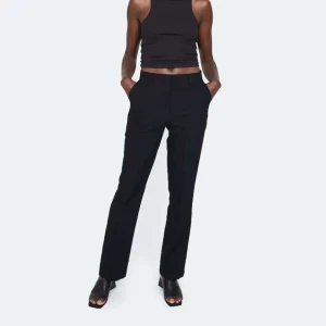 Kostymbyxor bikbok - Säljer dessa Vilma kostymbyxor från bikbok i storlek 34.