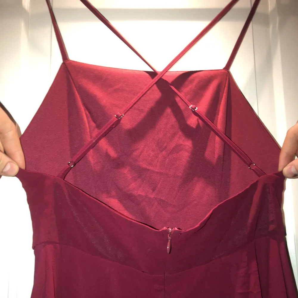 superfin helt oanvänd balklänning i storlek 36💕köpt på shein, säljer då returtiden har gått ut😊Vinröd/röd. Klänningar.