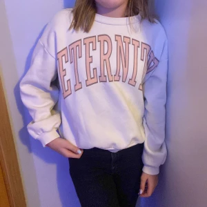 Tjock tröja  - Säljer en tjocktröja från Lindex i storlek 12-14 säljer pga använder inte längre❤️❤️