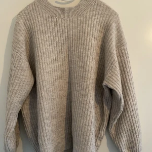 Stickad tröja - Super mysig och bra skick