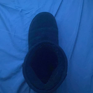 Vinterskor - Jag har använt dom sen jag fick dom av mina föräldrar i julklapp så håller på bli för små för mig. Kan mötas Mjölby 