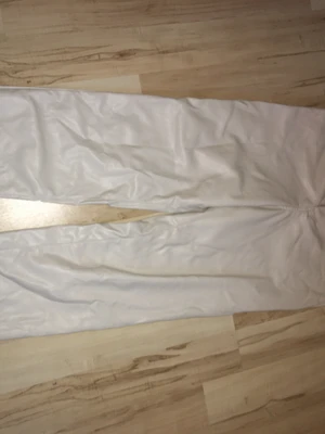 set av 2 - ett par skin byxor och ett par kostym byxor 