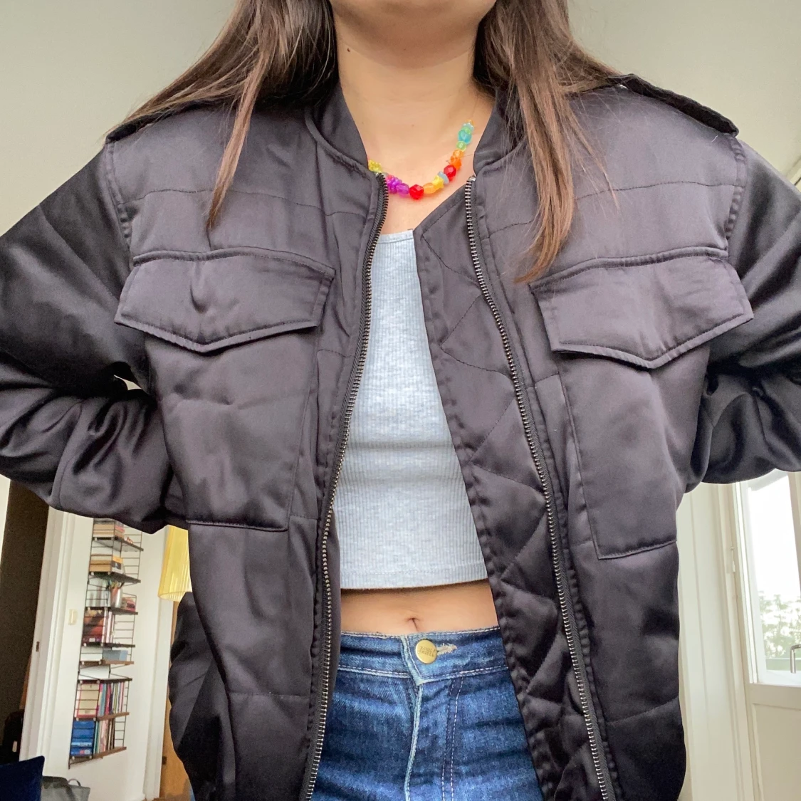 Svart bomberjacka i sidenliknande material strl 38 - 91