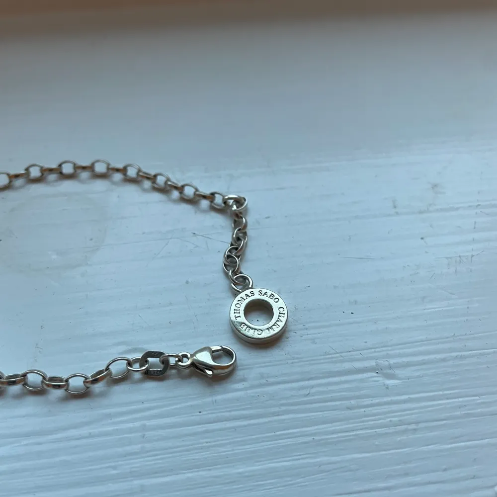 Det smala barlocklänken i silver Antingen om man vill ha bara armbandet eller med barlocker bara att skriva!  . Accessoarer.