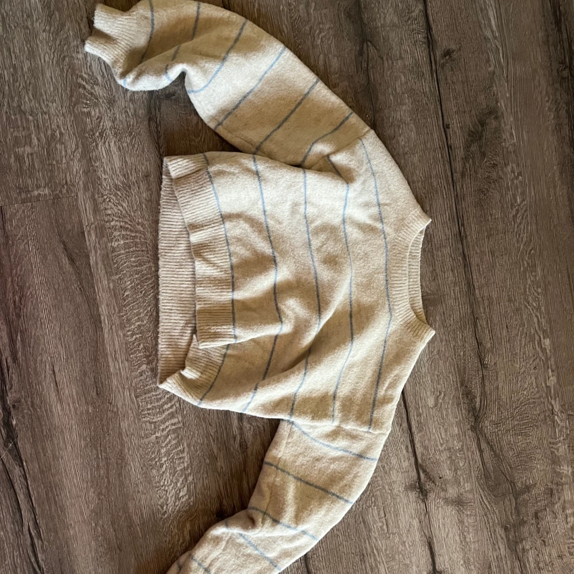 stickad tröja