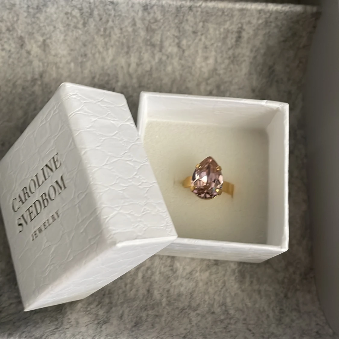 Super fin Caroline svedbom ring  - 90