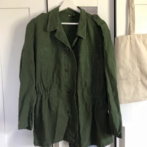 Grön jacka - Militärliknande jacka