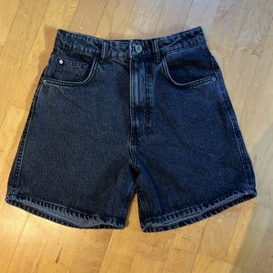 Zara black high waisted jeans shorts - Comfy black jeans shorts. No defects. Fits bigger than size.