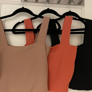 New YORKER beige ribbad - Likadan som den svarta fast iget ludd finns i orange oxå alla tre för 100 kr