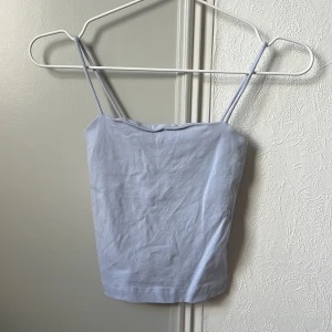 Ljusblått linne - Superfint och knappt använd!! Tyvärr för liten för mig :(