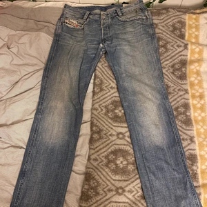 Diesel jeans - Min pappas gamla från 2006, gott skick dock. snygga silverdetaljer. W 31, L 34
