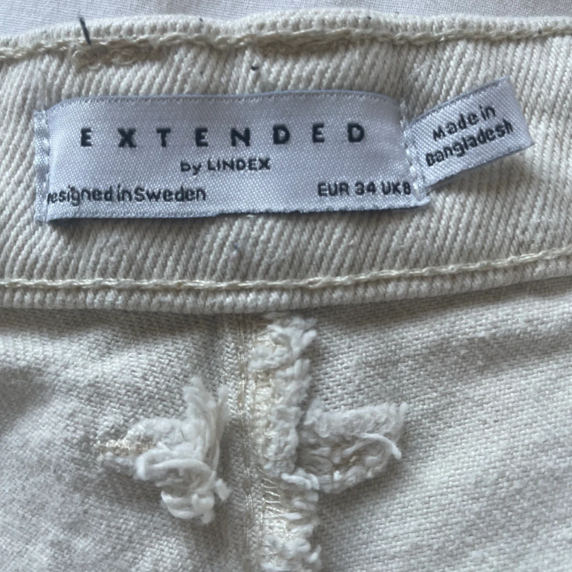 Snygga beiga jeans - 90