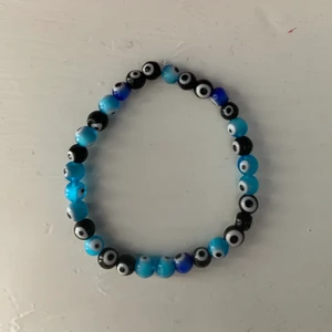 Evil-eye armband🧿 - Armbandet passar alla eftersom tråden är ”stretchig”🧿💫🌀⭐️