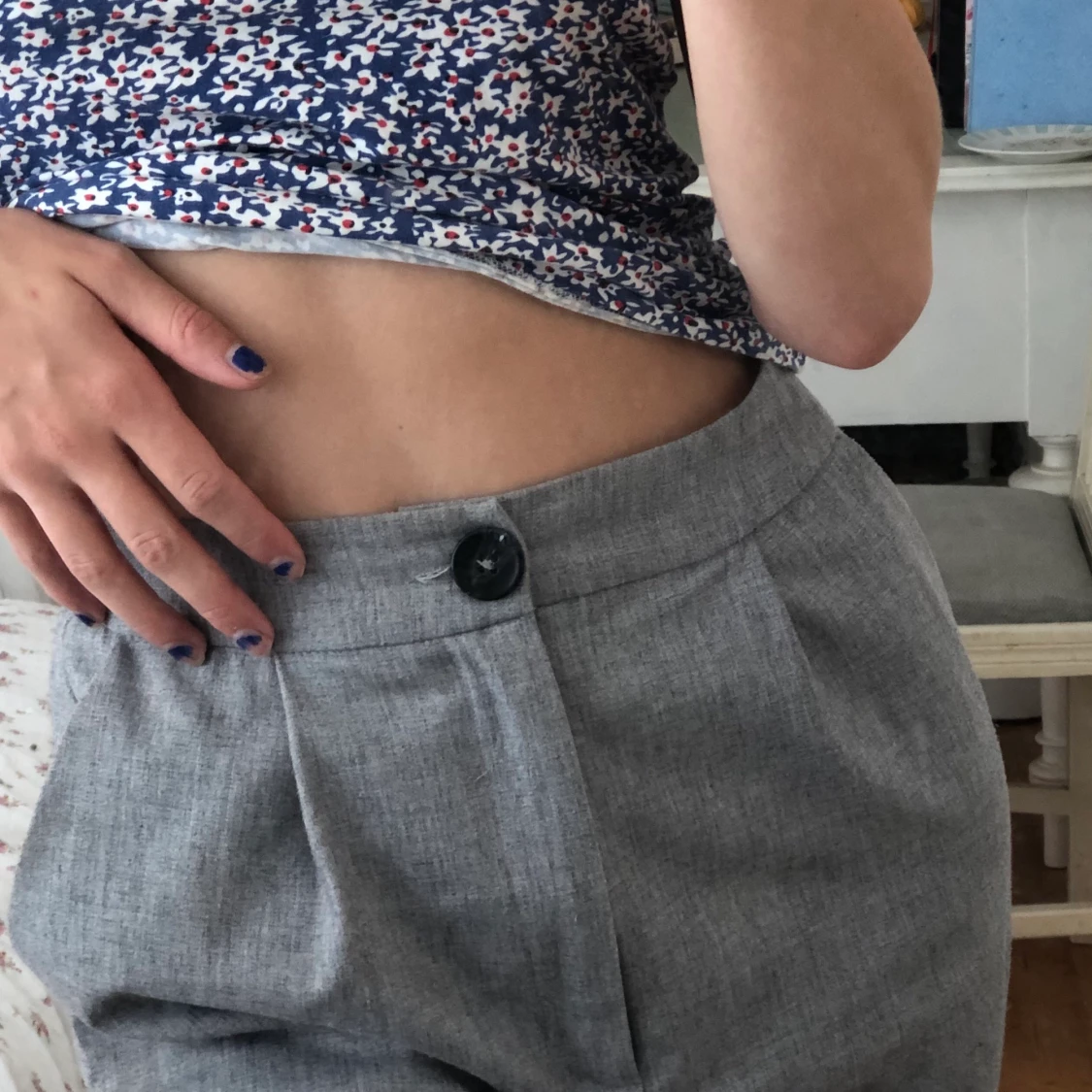 Grå kostymbyxor  - 90