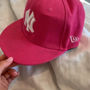 New era - 7 (56cm)❤️ jätteskön keps som inte används längre