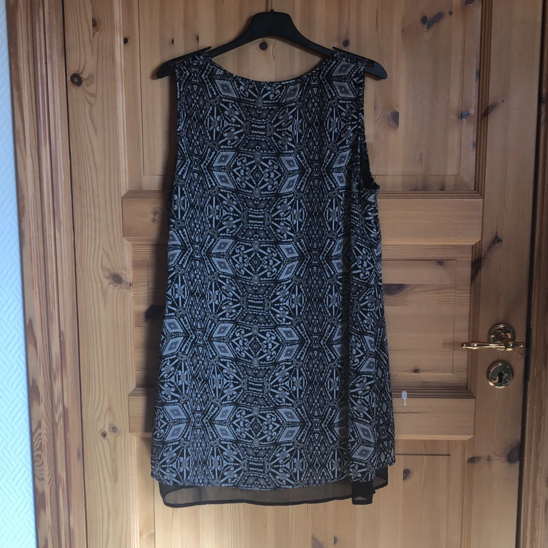 Tunn, lite längre linnetunika - 90