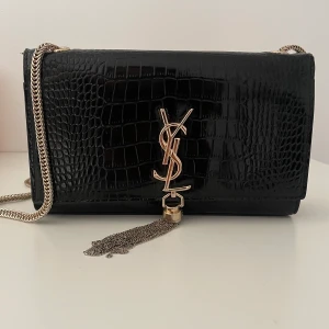 Ysl väska - Snygg ysl väska använt sparsamt