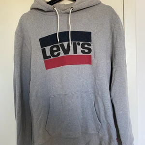 Levis Hoodie  - Haha 
