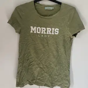 Morris t shirt som bara behöver styckas lite. Den är köpt för 700kr men jag säljer för 300kr