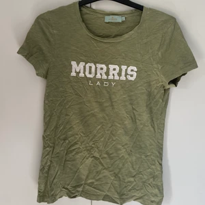 Morris  - Morris t shirt som bara behöver styckas lite. Den är köpt för 700kr men jag säljer för 300kr
