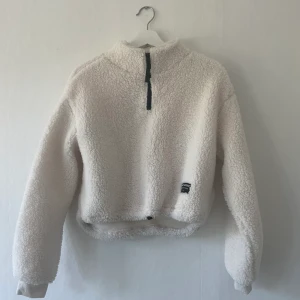 Mysig tröja i ull imitation  - Gosig tröja vit tröja från hm ❤️ storlek s i nyskick ❤️