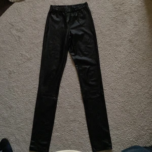 Skinnbyxor i nyskick! - Skinnbyxor i nyskick, storlek xs 