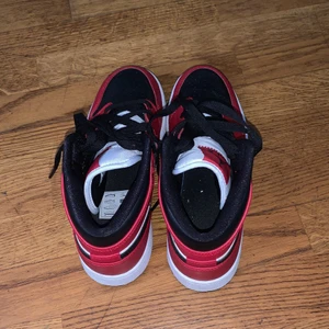 Jordans röda - Ny skick använda en gång