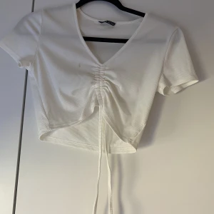 Topp - Topp från SHEIN inte använd men har en sminkfläck från när jag testa den.