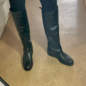 Zara boots - Zara boots worn only a few times. Size 40