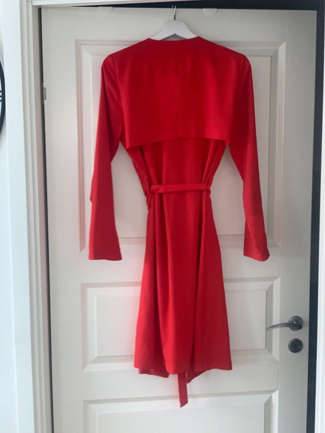 Röd tunnkappa, nyskick - 90