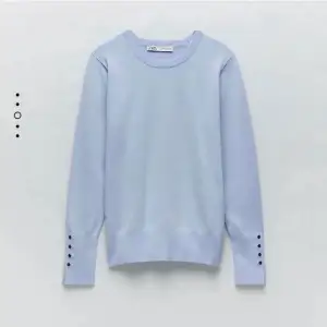 Snygg långärmad tröja från Zara. Perfekta blå färgen! 